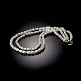 The One Hundred Pearl Necklace 11331 0015 b necklace